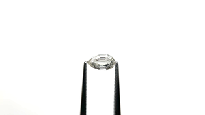 Diamante Suelto con Corte Pera Cultivado Naturalmente en Laboratorio, Certificado IGI con Perforación Láser, Color D para Joyería - Product Image 3
