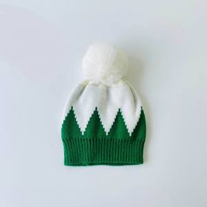 Bonnet d'hiver de Noël à rayures rouges et blanches avec pompon vert, bonnet tricoté de Noël pour adulte, bonnet de fête du Nouvel An - Product Image 4