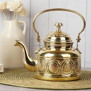 Théière traditionnelle en laiton – Pot à boissons de qualité supérieure, finition dorée, pour chaînes hôtelières de luxe – Fournisseur direct d'exportation Inde - Product Image 2