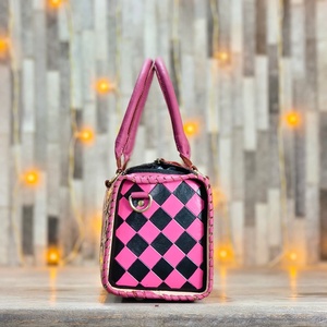 Bolso de Mano de Cuero de Lujo, Diseño Speedy, Color Rosa y Negro a Cuadros, Bordado Floral, Cierre de Cremallera, Diseño Duradero, Patrón de Tablero de Ajedrez Floral - Product Image 3