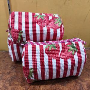 Estuche de Maquillaje de Tres Piezas Reutilizable con Cierre de Cremallera, Diseño de Frutas, Acolchado, de Algodón Ecológico, para Primavera/Invierno - Product Image 3