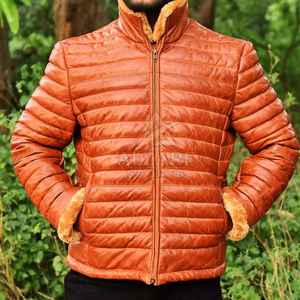 Chaqueta de cuero de lujo con relleno térmico, acabado suave y un estilo moderno y elegante. - Product Image 5