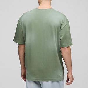 T-shirt Hip Hop Homme Noir Surdimensionné Délavé Effet Soleil OEM/ODM Personnalisé Épaules Tombantes Coton Lourd 100% 180g Séchage Rapide - Product Image 4
