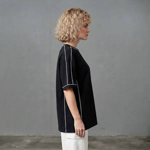 Nueva Camiseta Negra Extra Grande para Mujer con Logotipo Estampado, Cuello Redondo, Manga Corta, Corte Holgado, Tejido de Algodón, Ropa Casual - Product Image 5
