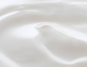 Crema Hidratante Profunda: Hidratación con bloqueo de humedad durante 24 horas. Alivia la irritación después del afeitado y restaura la luminosidad natural de la piel. - Product Image 4