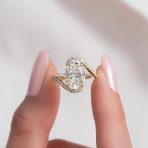 Anillo de Compromiso y Matrimonio Arin Eternity con Diamante Cultivado de Corte Ovalado IGI/GIA, Oro Blanco de 14k, Estilo Vintage, Joyería para Regalo - Product Image 1