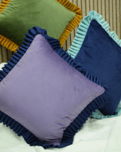High Quality Velvet Ruffle Border Cushion Cover Elegant Decorative <b>Throw</b> Pillow Cover Home Decor Latest Cushion Cover Supplier - Product Image 6