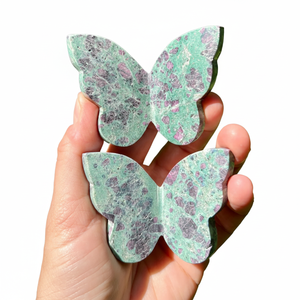 หินฟุชไซต์ทับทิมธรรมชาติแกะสลักปีกผีเสื้อ 3 มิติ หินพลังงานบำบัด ตัวอย่างแร่ธาตุ ของตกแต่งสำนักงาน ขายส่ง - Product Image 3