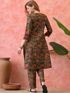 <b>Women</b> Floral Printed Green Cotton <b>Kurta</b> Knee-Length Regular Fit Traditional Ethnic Style Casual Wear India Pakistan All Seasons - Product Image 6