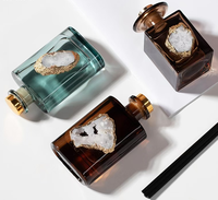 Flacons diffuseurs de parfum carrés élégants et luxueux en verre transparent de 100 ml avec bouchon à vis et bâtonnets en rotin