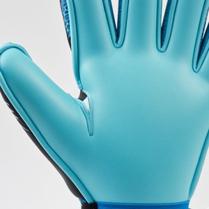 Gants de gardien de but de haute qualité, légers, au design optimal, personnalisés pour hommes et femmes - Product Image 2