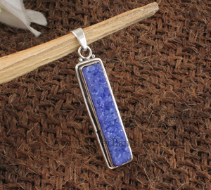 ขายส่งจี้รูปสี่เหลี่ยมผืนผ้าพลอยสีน้ำเงินธรรมชาติ เงินแท้ 925 ผู้ผลิตเครื่องประดับพลอยสีน้ำเงิน ราคาส่งจากโรงงานโดยตรง - Product Image 1