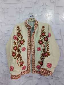 Chaqueta SUZANI de Terciopelo Bordado para Mujer, Cuello Redondo Floral, Hecha a Mano, Estilo Boho Étnico, Otoño, Largo Regular, Manga Larga, Tejida - Product Image 1