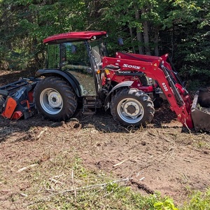 Tractor Solis S75 Edición Limitada con Motor Rojo, Tracción 4x4, Neumáticos Industriales y Plataforma de Corte Reforzada para Uso Agrícola - Product Image 6
