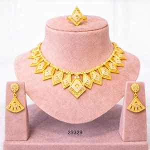 Elegante Juego de Collar con Diseño de Hojas en Acabado Dorado y Plateado con Pendientes Colgantes a Juego 23327 - Product Image 3