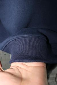 Sweat-shirt à col montant HEM ONC bleu marine, broderie appliquée 100% blanche, col large, fils fins - Product Image 5