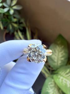 แหวนเพชรทรงกลม 1.52 กะรัต เพชรเลี้ยงในห้องปฏิบัติการ ประดับด้วยวงแหวนรอบนอกแบบซ่อน สำหรับผู้หญิง ทองคำแท้ 14K ของขวัญวันครบรอบสุดหรูสำหรับคนรัก - Product Image 4