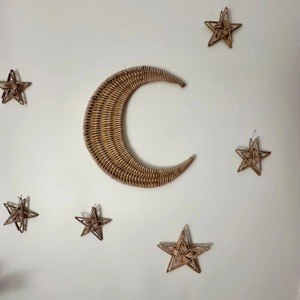 Decoración de pared de ratán hecha a mano con forma de luna y estrella para habitación infantil, aula, guardería, sala de juegos, decoración boho linda para el hogar y la escuela - Product Image 1