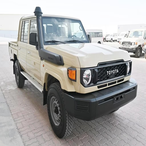 Toyota Land Cruiser GRJ79, Camioneta Doble Cabina 4x4, Diésel, Automática, Todoterreno, Vehículo de Trabajo Pesado - Product Image 1
