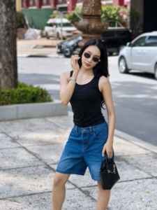 Estos shorts de mezclilla son increíblemente versátiles, juveniles y favorecedores; parecen sencillos pero crean un atuendo llamativo. - Product Image 5