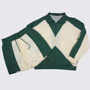 Ensemble coupe-vent 2 pièces vert avec empiècements blancs, veste oversize entièrement zippée et pantalon de survêtement - Product Image 6