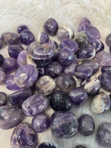 Pierres d'améthyste rondes de qualité supérieure avec une coloration violet foncé, des bords lisses et une texture polie pour les collectionneurs, la décoration et le bien-être - Product Image 2