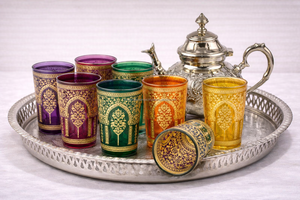 Service à thé marocain le plus vendu : 6 verres, un plateau, une théière, dans un coffret cadeau - Product Image 2