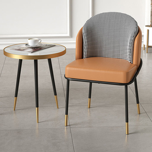 Chaise de salle à manger rembourrée <span class=keywords><strong>orange</strong></span> et gris, style nordique moderne, avec pieds en métal à embouts dorés - Product Image 3