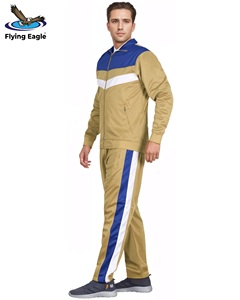 Ensemble de survêtement personnalisé pour homme – Tenue de sport respirante et légère pour la course et l'entraînement – Vente en gros usine - Product Image 1