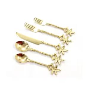 Service de couverts en laiton doré royal avec manches noires, ensemble de vaisselle de luxe élégant pour hôtel et restaurant. - Product Image 5