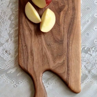 Planche à découper rectangulaire en bois MT Exports avec manche de couteau en résine, non toxique, compatible lave-vaisselle, facile à nettoyer, épaisseur 1,3 cm