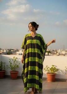 Vestido Kaftán Maxi de Algodón Natural Teñido a Mano, Estilo Bohemio, Cintura Ajustable con Lazo, Ecológico y Lavable - Product Image 6