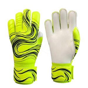 Gants de gardien de but noirs texturés avec paume en latex à adhérence supérieure et design respirant pour les matchs et l'entraînement de football - Product Image 5