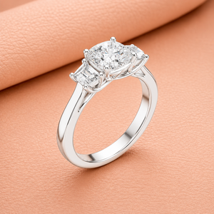 Anillo de compromiso de diamantes talla baguette en oro blanco, con tres piedras, joyería nupcial de lujo, regalo para mujer - Product Image 3