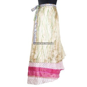 Jupe portefeuille magique style hippie en soie vintage indienne, réversible, convertible en robe bustier - Product Image 1