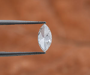 OM GEMS - Diamante Suelto de Corte Marquise Excelente, Color E, Claridad VVS-VVS, HPHT CVD, Perforado con Láser, Forma Elegante, Diamante Creado en Laboratorio, Certificado IGI, Joyería - Product Image 4