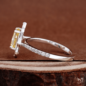Anillo de compromiso vintage con diamante amarillo halo de 1.01 ct, corte radiante, certificado IGI, en oro de 10K - Product Image 5