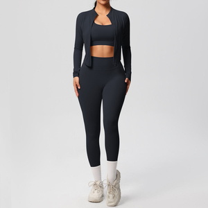 Ensemble de yoga pour femmes en nylon et élasthanne respirant, doux et durable, avec logo frontal uni, style unique, qualité supérieure, prix bas, ensemble 2 pièces - Product Image 3