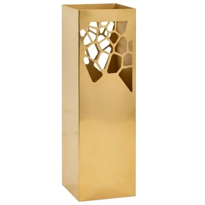 Porte-parapluies moderne en métal doré avec design géométrique ajouré, support de rangement de luxe pour entrée, idéal pour la décoration de la maison et du hall d'hôtel - Product Image 1