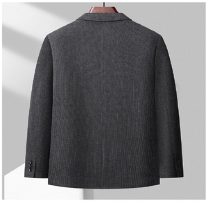 เสื้อเบลเซอร์ผู้ชายแบบ OEM ออกแบบเองได้ ชุดทำงานทันสมัย ทรงพอดีตัว เหมาะสำหรับการสั่งซื้อจำนวนมากและการปรับแต่งแบรนด์ - Product Image 5