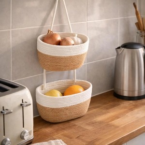 Cestas colgantes de macramé de dos niveles, ideales para organizar artículos diarios y como almacenamiento de pared funcional que ahorra espacio, procedentes de la India. - Product Image 2