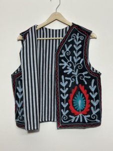 Sleeveless <b>Women's</b> Vest <b>Waistcoat</b> Hand Embroidered Suzani Floral Pattern Breathable 100% Cotton Velvet Vintage Look Regular Boho - Product Image 1