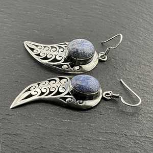 Boucles d'oreilles pendantes fantaisie en argent sterling et lapis-lazuli vintage, bijoux faits à la main avec pierres précieuses bleues, cadeau élégant pour femmes - Product Image 2
