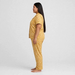 Conjunto de Pijama para Mujer con Tela Suave Premium, Ajuste Cómodo, Sensación Ligera, Diseño Elegante, Calidad Duradera, OEM Personalizado - Product Image 2