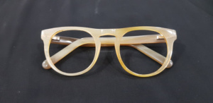 Montures de lunettes optiques pour hommes en corne de buffle écologiques de haute qualité, faites à la main, forme naturelle, logo animal/religieux personnalisable - Product Image 2