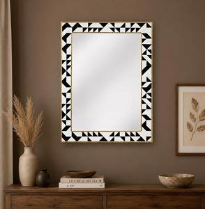 Handmade Eco-Friendly <b>Silver</b> Modern Design Polished Finish Customizable Size & Thickness <b>Wall</b> <b>Mirror</b> - Product Image 3