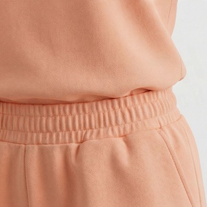 Ensemble 2 pièces pour femmes, t-shirt à manches courtes en tricot uni et short au-dessus du genou, col rond, décontracté, printemps-été - Product Image 5