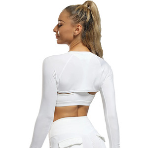 Sujetador deportivo acolchado transpirable para mujer con diseño de logo personalizado, soporte medio, espalda cruzada, 100% nailon, tipo top de yoga - Product Image 5