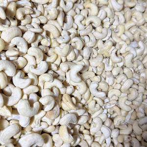 Noix de cajou de qualité supérieure en gros SANTIGO, noyaux de noix de cajou certifiés aux normes ISO et HACCP, noix de cajou Kaju - Product Image 1