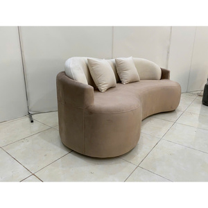 Sofá de Terciopelo de Tres Plazas en Forma de Media Luna con Relleno de Espuma de Alta Densidad Resistente a la Decoloración para Estudio o Sala de Exposiciones - Product Image 2